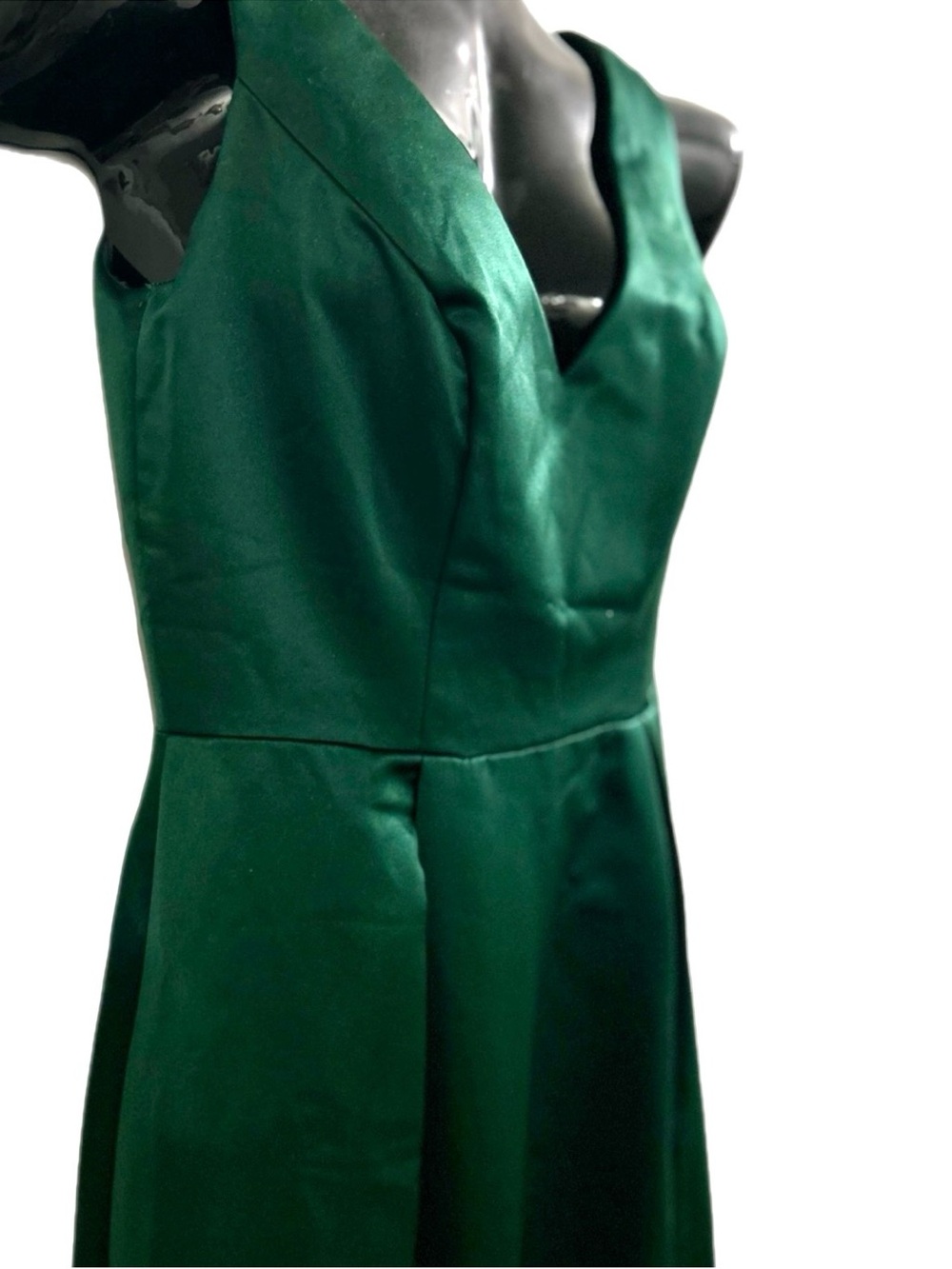 Emerald Green V-Neck Satin Evening Gown - Picture 5 of 17